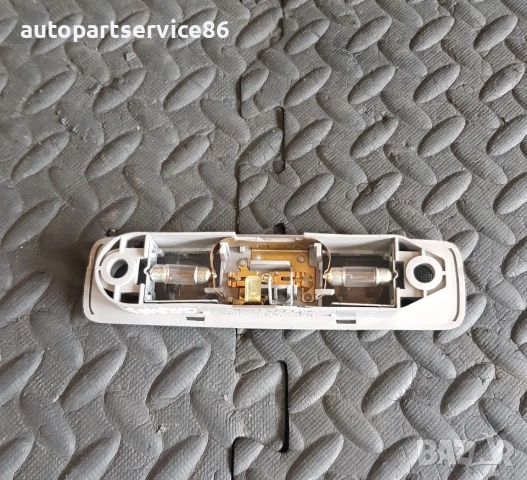 Вътрешно осветление за Mitsubishi Grandis 2.4 (2004-2009) RHD MR330451, снимка 2 - Части - 54740908