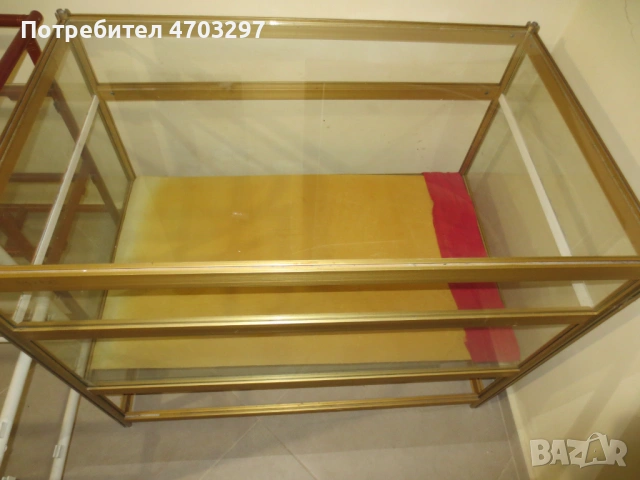 стъкл. витрини