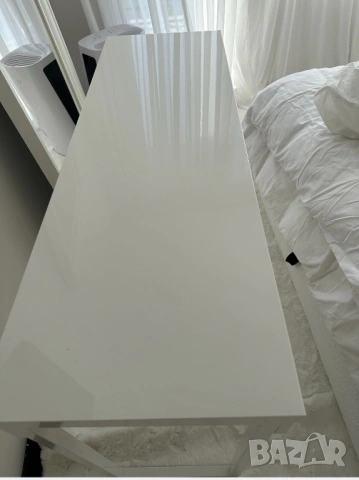 Ikea besta burs , бял гланц Бюро , тоалетка, снимка 5 - Бюра - 54485255