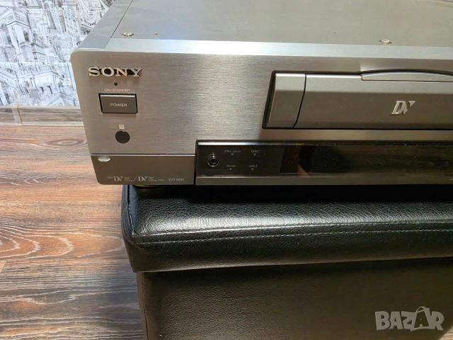 Продавам видео Sony DHR-1000VC , снимка 4 - Плейъри, домашно кино, прожектори - 55167968