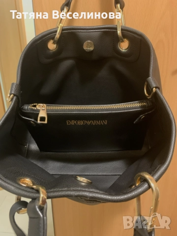 Дамска черна чанта Emporio Armani, снимка 7 - Чанти - 55606741