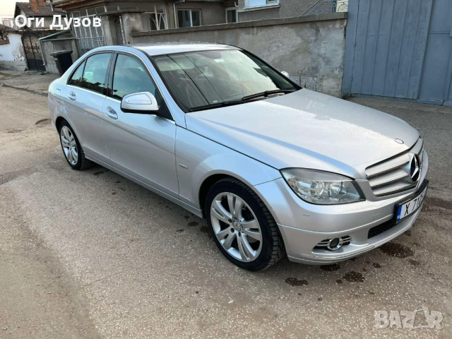 Мерцедес Ц 220, снимка 6 - Автомобили и джипове - 54513665