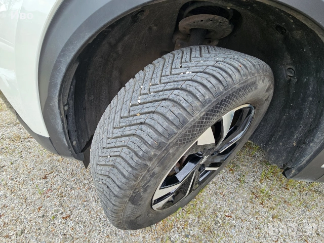 Peugeot e 2008 Allure , снимка 14 - Автомобили и джипове - 55100492