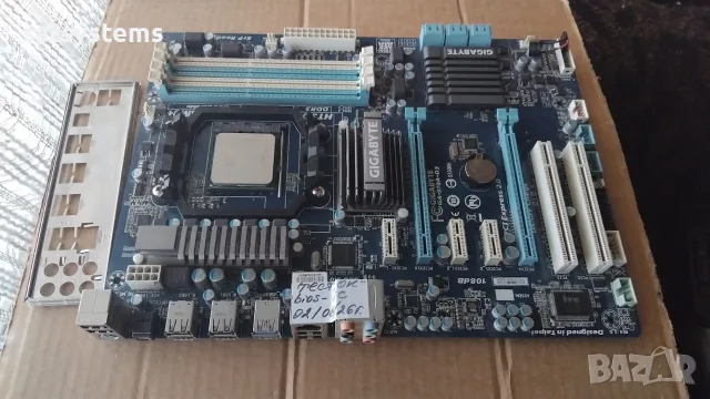 Дънна платка Gigabyte GA-970A-D3 Socket AM3+, снимка 2 - Дънни платки - 55514241