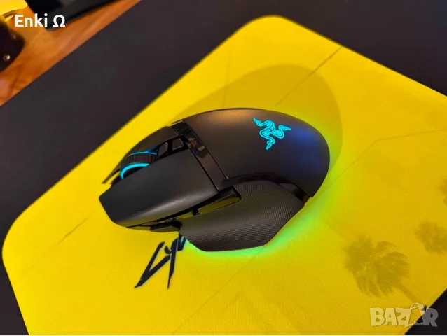 Razer Basilisk V3 Pro Перфектна, снимка 2 - Клавиатури и мишки - 55003434