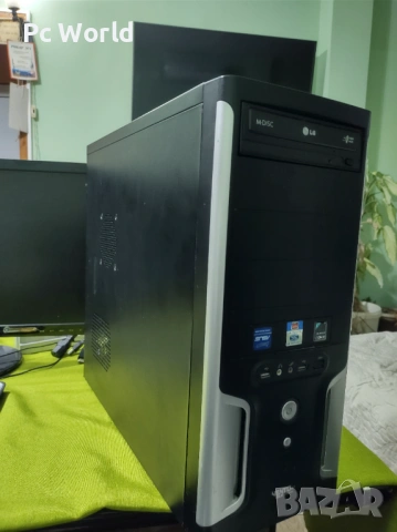 Компютър с монитор