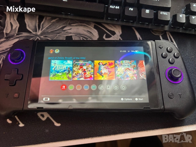 Nintendo Switch V1 (Modchip) + 128GB SD + Зарядно, снимка 2 - Nintendo конзоли - 54895107