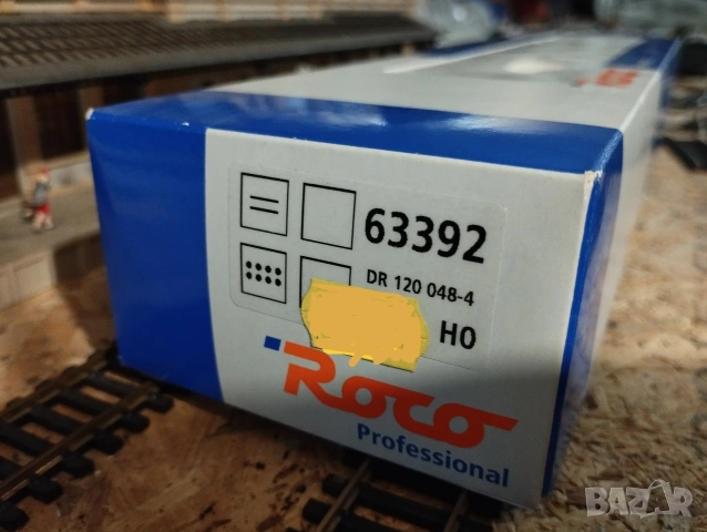 Дизелов локомотив Roco BR120 HO 1/87, снимка 9 - Колекции - 54407874