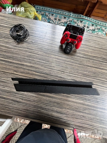 Play Station 4slim 1 tb, снимка 3 - PlayStation конзоли - 54643391