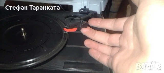 грамофон със радио тунер усилвател и вградени говорители в него и юезби, снимка 3 - Аудиосистеми - 54071319