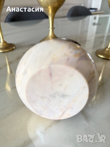 Мраморна ваза с детайли от ковано желязо, снимка 4 - Антикварни и старинни предмети - 54015821