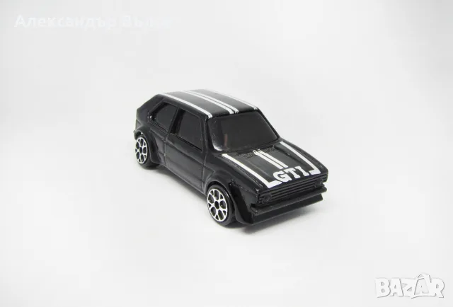 Стара Метална количка Volkswagen Golf GTI Maisto Мащаб 1:24, снимка 8 - Колекции - 55394753