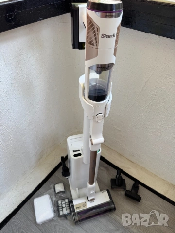 Безжична Вертикална Прахосмукачка Shark Detect Clean & Empty IW3612EUT | Със Самопочистваща Станция!, снимка 6 - Прахосмукачки - 54794321