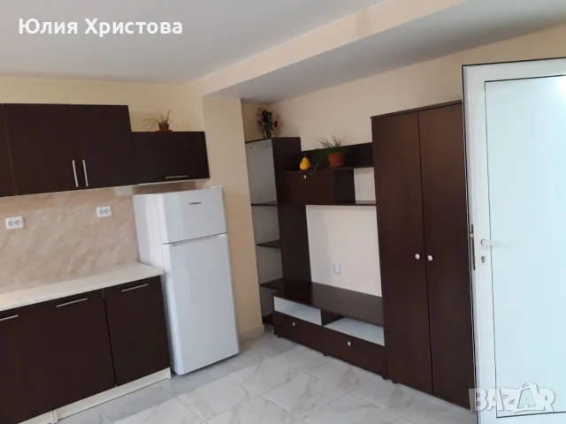 Просторен тристаен апартамент – 90 кв.м, етаж от къща, до гара Костинброд, снимка 2 - Апартаменти - 55667348