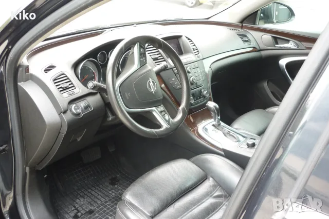 Opel Insignia 2.8 V6 Turbo, снимка 13 - Автомобили и джипове - 55415054