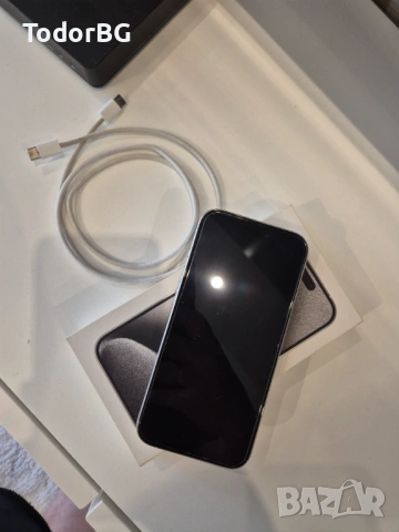 Apple Iphone 15 pro 512gb white titanium Отлично състояние Гаранция