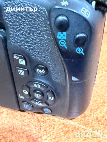 Canon EOS 800D + 18–55mm IS – DSLR фотоапарат, 24.2MP, Wi-Fi, сензорен въртящ дисплей, снимка 6 - Фотоапарати - 54678146