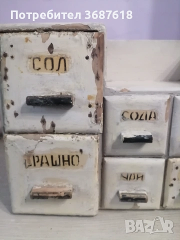 Старо шкафче, снимка 5 - Антикварни и старинни предмети - 55001741