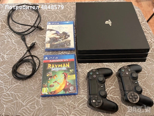 PlayStation 4 Pro 1TB с два джойстика + две игри