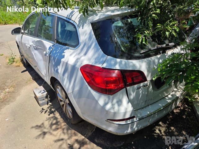 Opel Astra j на части, снимка 2 - Части - 54728514