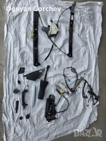 ВРАТА ДЯСНА AUDI Q5- готова за боя с пълен комплект части , снимка 3 - Части - 53985418