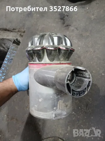 Акумулаторна прахосмукачка Dyson, снимка 6 - Прахосмукачки - 55511789