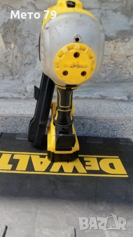 Такер/ пистолет за пирони до 9см Девалт Dewalt DCN692P2, снимка 4 - Други инструменти - 54902585