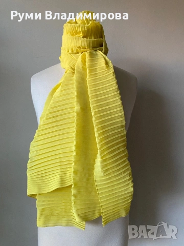 Жълт шал от 100 % коприна, снимка 2 - Шалове - 54035154