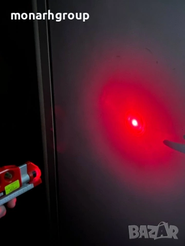 Нивелир с лазер Black&Decker BDL-250S , снимка 9 - Измервателни инструменти - 36264215