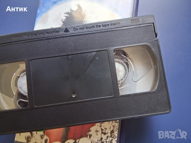Видеокасета VHS 101 Далматинци, снимка 3 - Други жанрове - 55120227