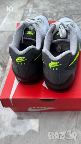 Nike Air Max Invigor, снимка 2 - Маратонки - 55402685