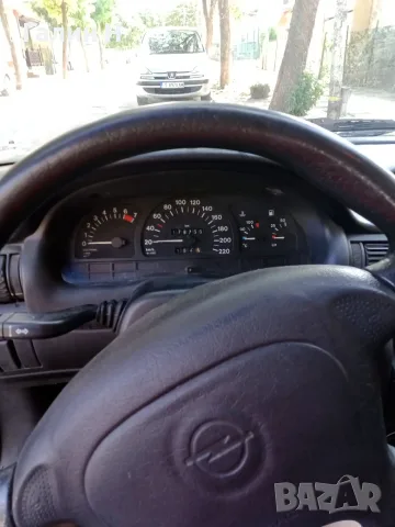 Opel Astra F  1. 6i Ecotec 16V (101 кс), снимка 8 - Автомобили и джипове - 55417687