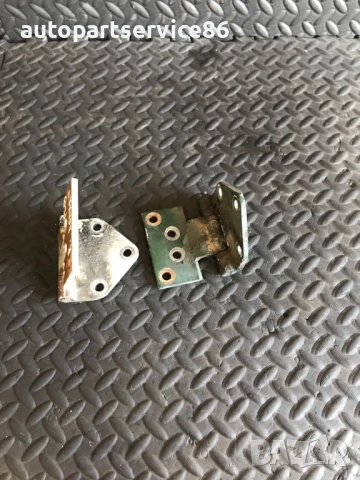 Комплект предна дясна врата с горен и долен панел и панти за Volvo FL6 (1994-2000) , снимка 2 - Части - 54029088