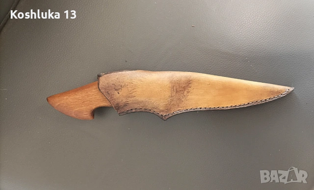 Ръчно изработен нож с кожена кания
