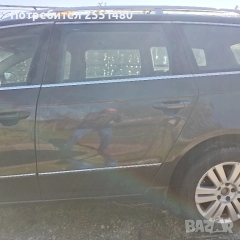 Врати за VW Passat B6 комби, снимка 2 - Части - 54655535