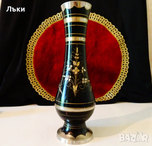Бронзова ваза,гравирани цветя,печат. , снимка 2 - Вази - 54973970