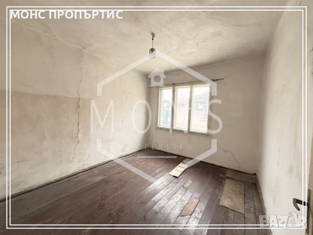 Многофамилен имот с две къщи и самостоятелна трета сграда в гр. Севлиево, обл. Габрово., снимка 7 - Къщи - 54055368