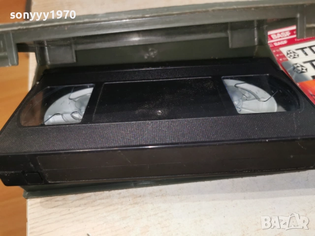 JUZNI VETAR-VHS TAPE 0605261938L1, снимка 10 - Други музикални жанрове - 54443849