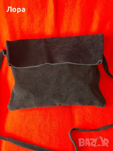 Дамска чанта естествен велур 