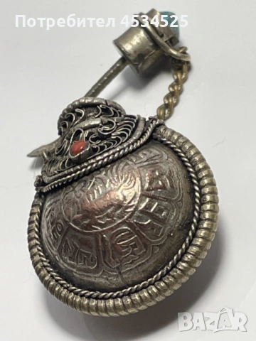 Тибетско/Непалско шишенце-медальон с мотив Гаруда – защитен амулет (сребърна сплав), снимка 3 - Антикварни и старинни предмети - 54173719