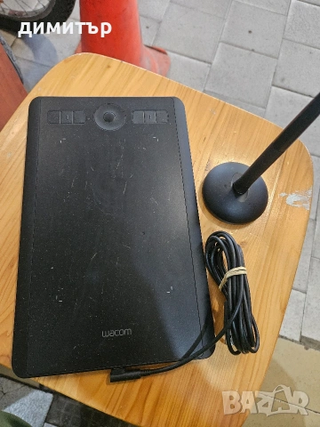 Wacom Intuos Pro Small PTH-460 – професионален графичен таблет с писалка
