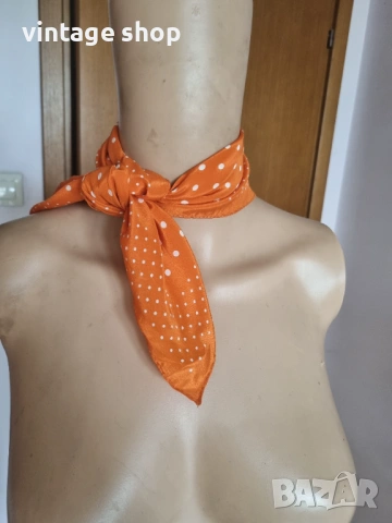 Копринени шалове с точки (различни размери), снимка 4 - Шалове - 54144361