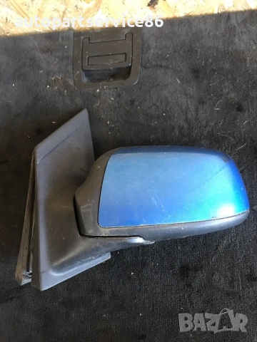 Ляво странично огледало синьо за Ford Focus 2.0 TDCi (2006) 02*4292, снимка 3 - Части - 55136694