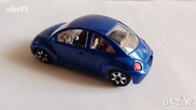 Bburago VOLKSWAGEN New Beetle MADE IN ITALY 1:43, снимка 3 - Колекции - 54592874
