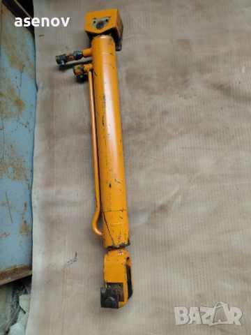 хидравличен цилиндър