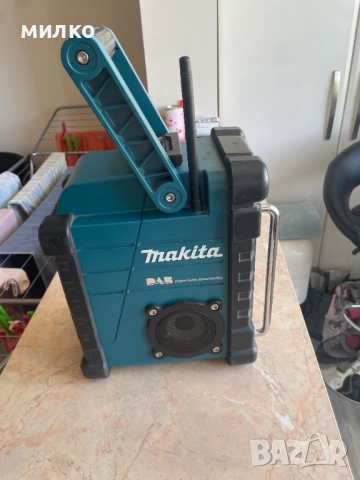 Радио Makita DMR-104, снимка 3 - Други инструменти - 54709640