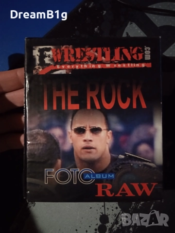 Photo album за снимки или кечисти "The ROCK" WWE, снимка 3 - Списания и комикси - 54568414