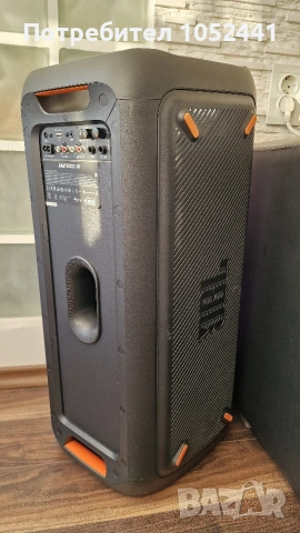 JBL PartyBox 300, снимка 2 - Bluetooth тонколони - 54917703