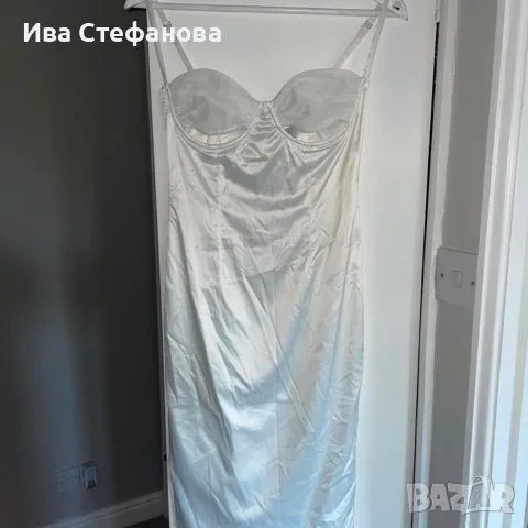 елегантна рокля сатен сатенена, в бял/цвят слонова кост, с тънки презрамки тип бюстие Oh Polly , снимка 4 - Рокли - 48080956