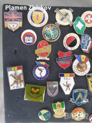 стара колекция събирана с години от значки на тема СПОРТ и ФУТБОЛ, снимка 3 - Колекции - 54025454
